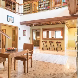 Yes, It Is Retro - Big With Indoor Pool Villa