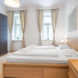 Cottageviertel - Stilvolles In Parknähe Apartment