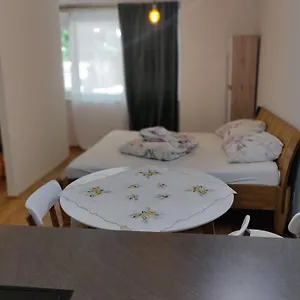 With Parking, Great Surroundings Apartment