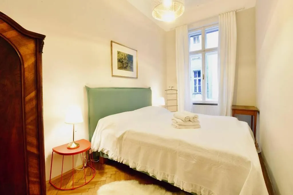 Beautiful Viennese Flat In The City Centre Appartement